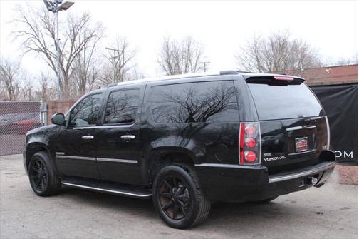 2011 GMC Yukon XL Denali