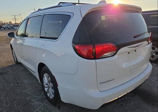 2018 Chrysler Pacifica Touring-L