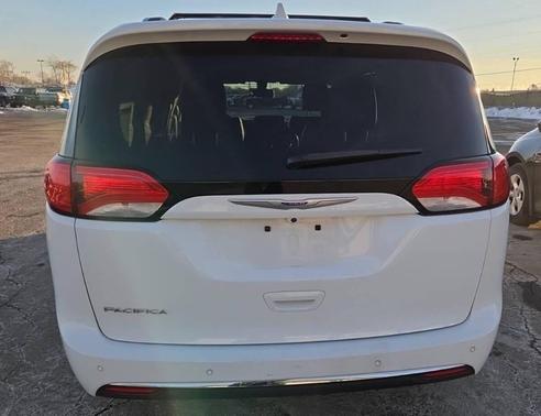 2018 Chrysler Pacifica Touring-L
