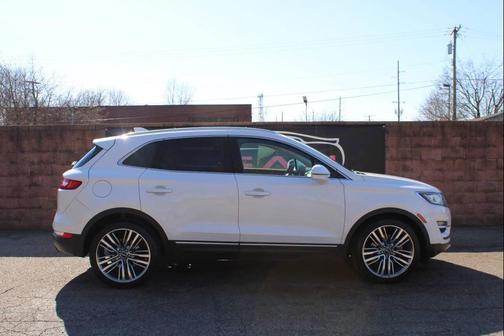 White Platinum Metallic Tri-Coat 2016 Lincoln MKC Reserve