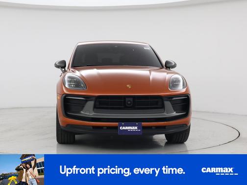 2023 Porsche Macan T