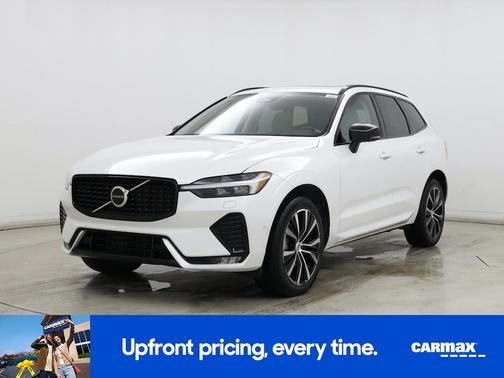 2024 Volvo XC60 B5 Plus Dark Theme