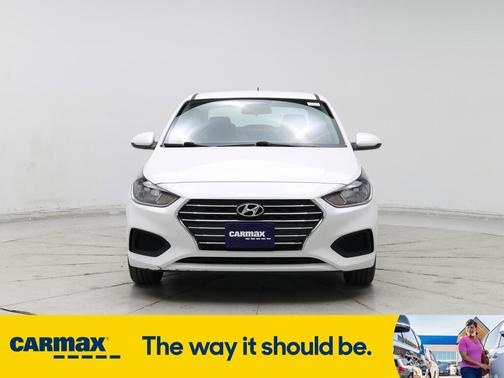 2022 Hyundai Accent SE