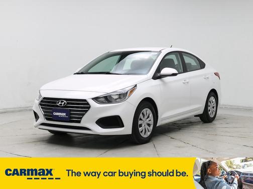 2022 Hyundai Accent SE