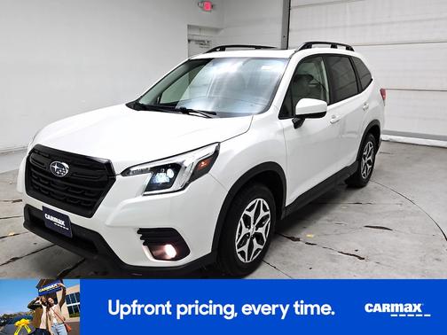 White 2023 Subaru Forester Premium