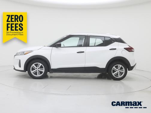 White 2024 Nissan Kicks S