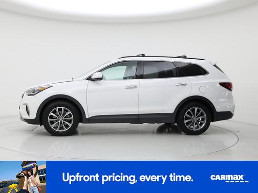 White 2017 Hyundai SANTA FE SE