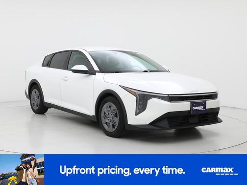 White 2025 Kia K4 LX