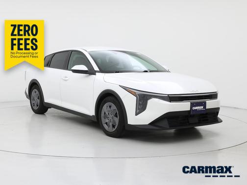 White 2025 Kia K4 LX
