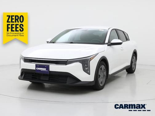 White 2025 Kia K4 LX