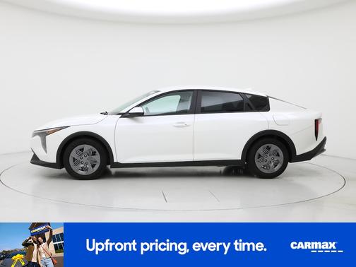White 2025 Kia K4 LX