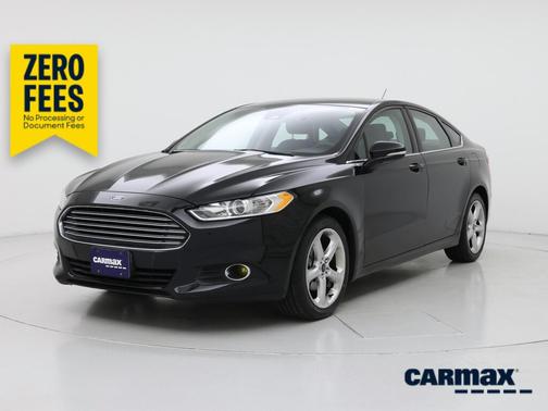 Black 2016 Ford Fusion SE