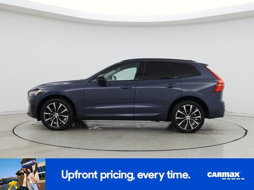 2023 Volvo XC60 B5 Plus Dark Theme