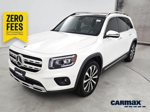 White 2022 Mercedes-Benz GLB 250