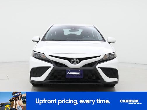 White 2023 Toyota Camry SE