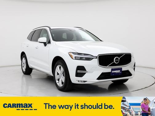 2022 Volvo XC60 B5 Momentum