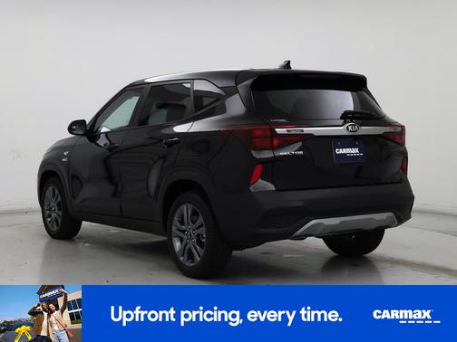 Black 2021 Kia Seltos LX