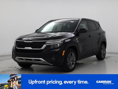 Black 2021 Kia Seltos LX