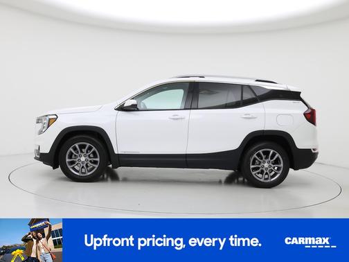 White 2022 GMC Terrain SLT