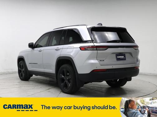 2022 Jeep Grand Cherokee Laredo