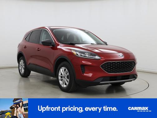 Red 2022 Ford Escape SE
