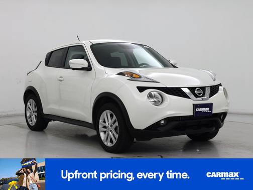 White 2016 Nissan Juke SL
