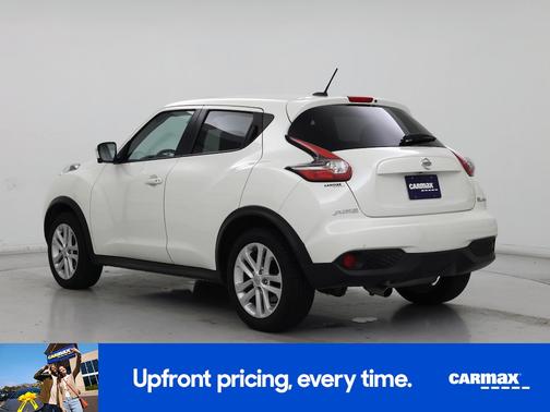 White 2016 Nissan Juke SL