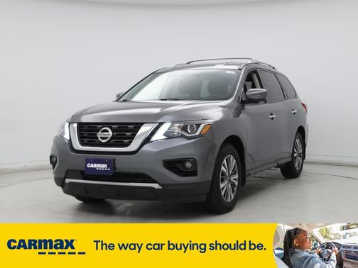 2020 Nissan Pathfinder SV