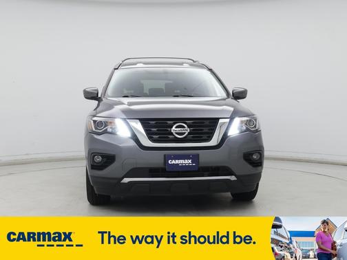 2020 Nissan Pathfinder SV