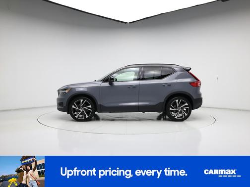2021 Volvo XC40 T5 R-Design