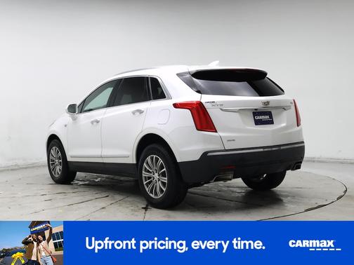 White 2017 Cadillac XT5 Luxury
