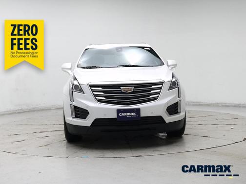 White 2017 Cadillac XT5 Luxury