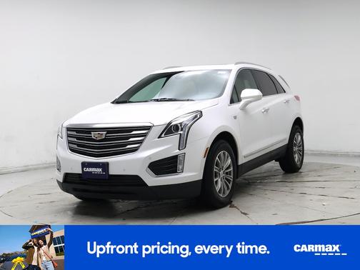 White 2017 Cadillac XT5 Luxury