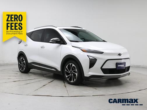 White 2023 Chevrolet Bolt EUV Premier