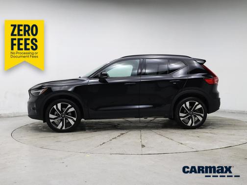 Black 2025 Volvo XC40 B5 Plus Dark Theme