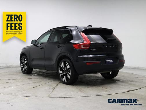 Black 2025 Volvo XC40 B5 Plus Dark Theme