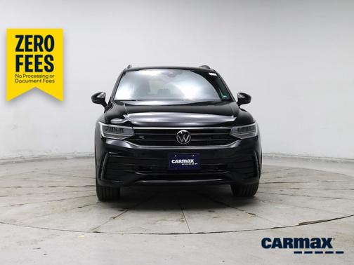 Black 2024 Volkswagen Tiguan SE R-Line Black