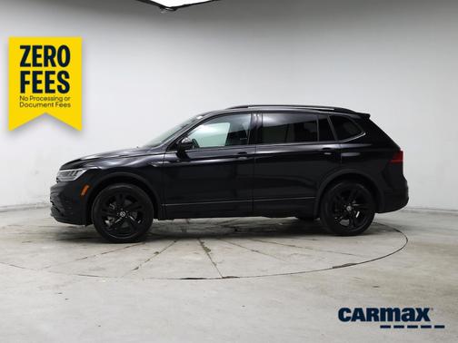 Black 2024 Volkswagen Tiguan SE R-Line Black