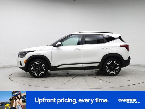 White 2024 Kia Seltos SX