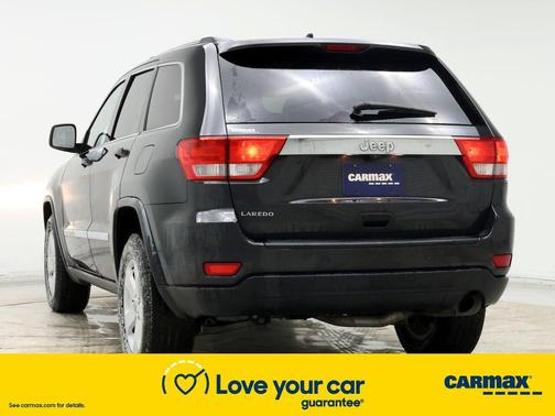 Photo 2 of 24 of 2011 Jeep Grand Cherokee Laredo
