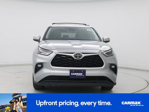 Silver 2021 Toyota Highlander XLE