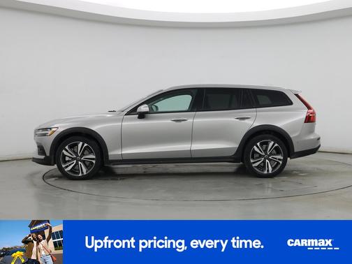 2025 Volvo V60 Cross Country B5 Plus