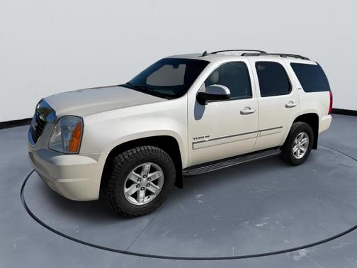 White Diamond Tri-Coat 2011 GMC Yukon SLT