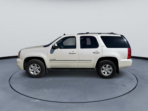 White Diamond Tri-Coat 2011 GMC Yukon SLT