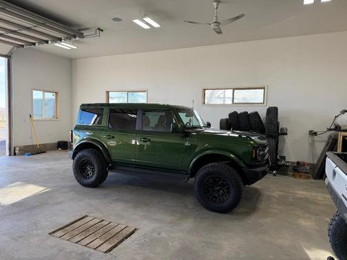 2025 Ford Bronco Outer Banks