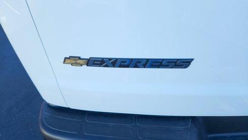 2025 Chevrolet Express 2500 Work Van