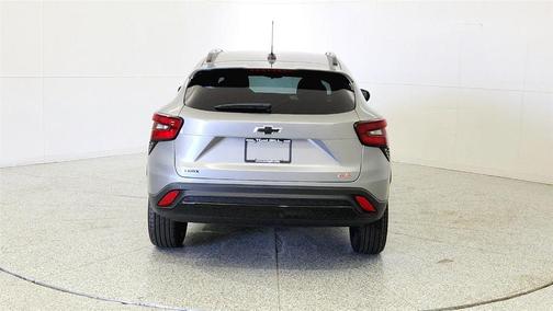 Sterling Gray Metallic 2026 Chevrolet Trax 2RS