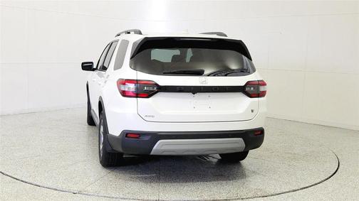 Platinum White Pearl 2024 Honda Pilot EX-L 7-Passenger