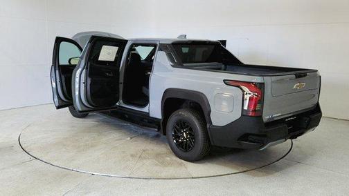 2025 Chevrolet Silverado EV LT