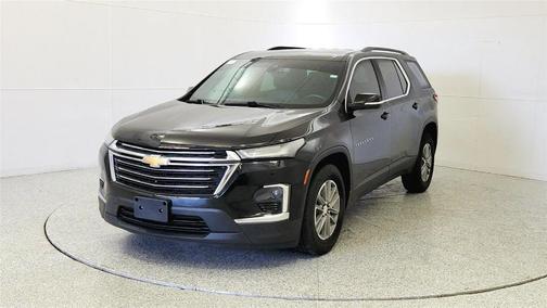Mosaic Black Metallic 2022 Chevrolet Traverse LT Leather